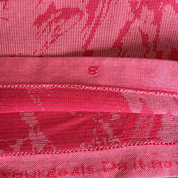 Lululemon Swifty Tech Racerback - Picture 6 of 8